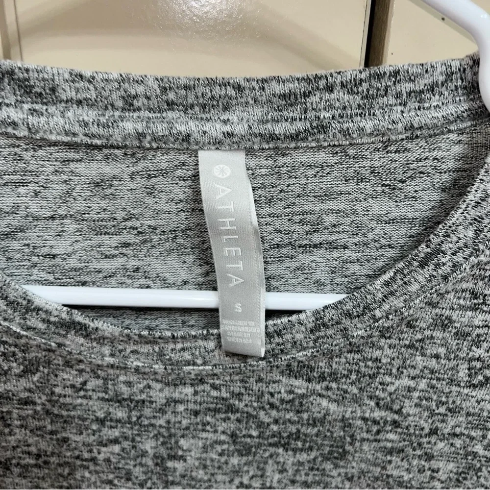 Athleta Gray Oversized Super Stretchy Jersey Knit Long Sleeve Shirt Size Small - Picture 2 of 6